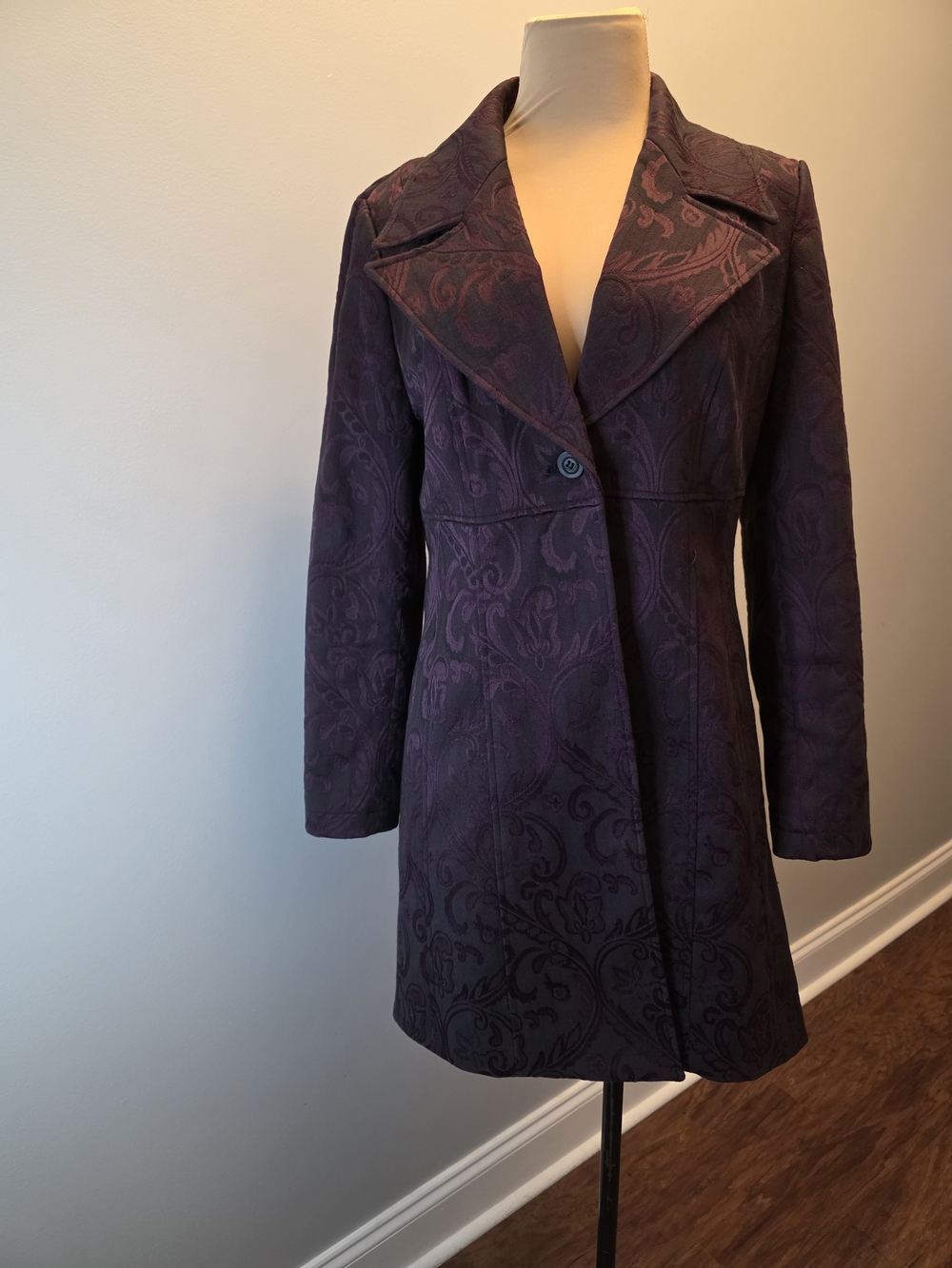 Bisou Bisou Vintage Michele Bohbot Purple Brocade Paisley Gothic Trenxh Coat